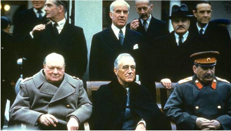 Hình 1: Thủ tướng Anh- U. Sớcsin, Tổng thống Mĩ- Ph. Ru dơ ven, Chủ tịch Hội đồng Bộ trưởng Liên Xô- I. Xtalin (từ trái qua phải) tại Hội nghị Ianta 1.2. Nội dung hội nghị
