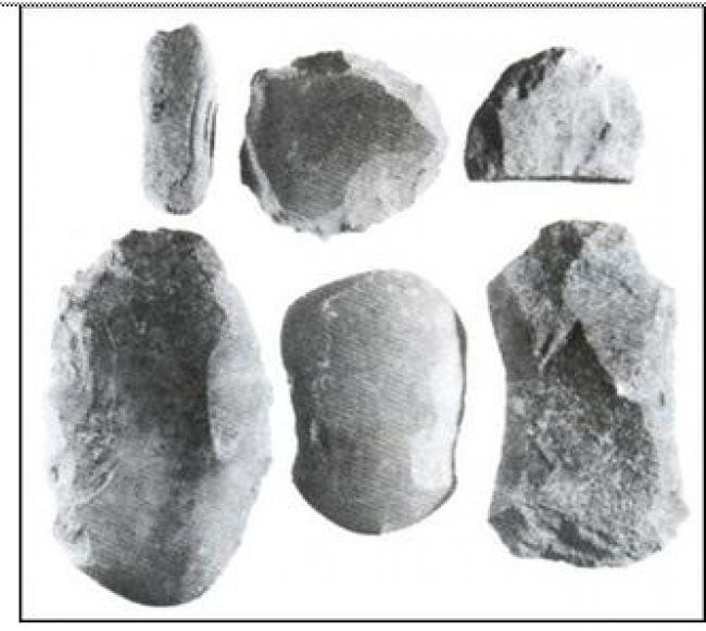 Hình 1: Các loại rìu đá thuộc văn hóa Hòa Bình - Bắc Sơn