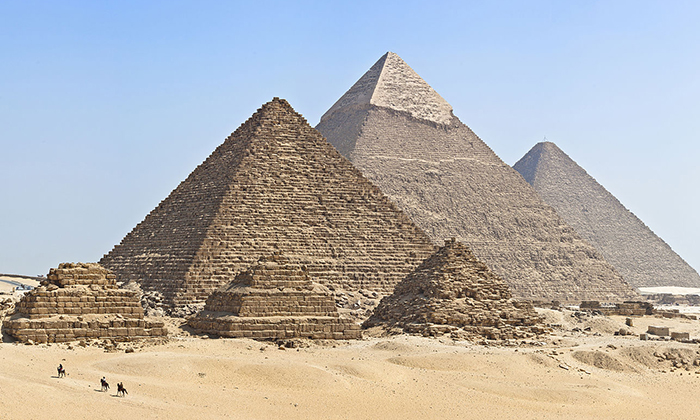 Hình 2: Kim Tự Tháp (Ai Cập)