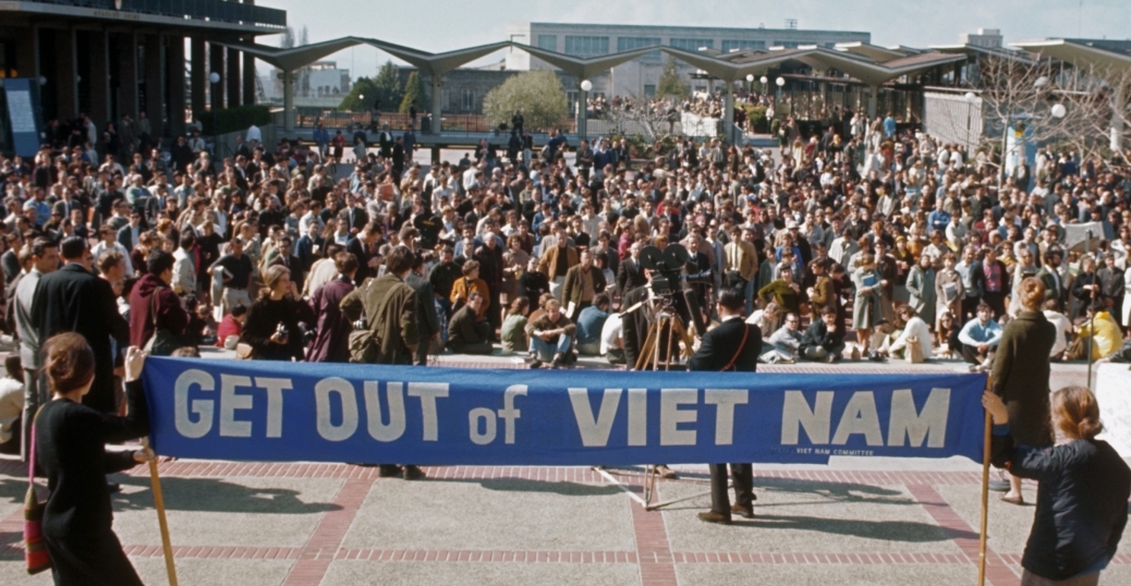 Nhân dân Mĩ biểu tình phản đối chiến tranh ở Việt Nam
