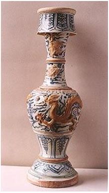 Chân đèn - Gốm hoa lam - Thế kỷ XVI