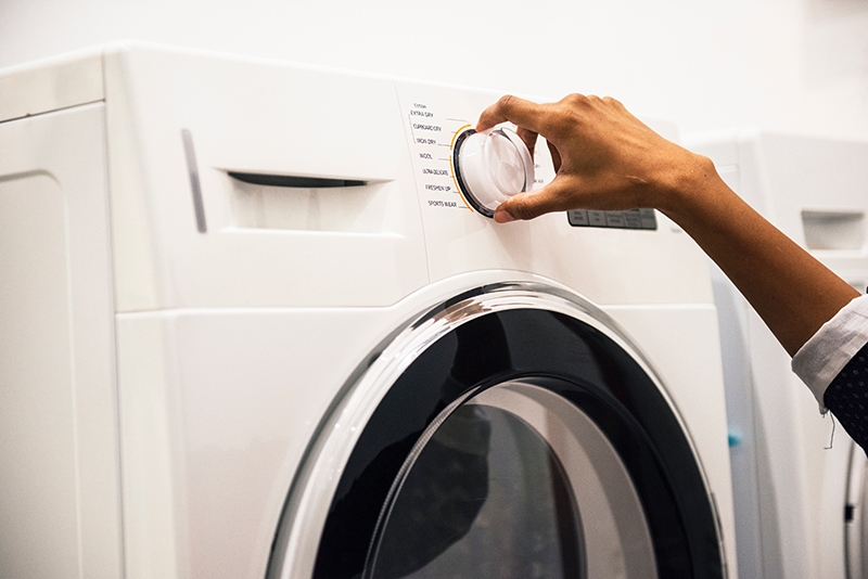 Sau khi đã vệ sinh xong, bạn nên cho máy giặt hoạt động thử để kiểm tra